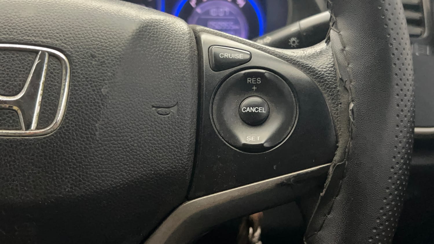 Used 2014 Honda City SV Petrol Manual top_features Cruise control
