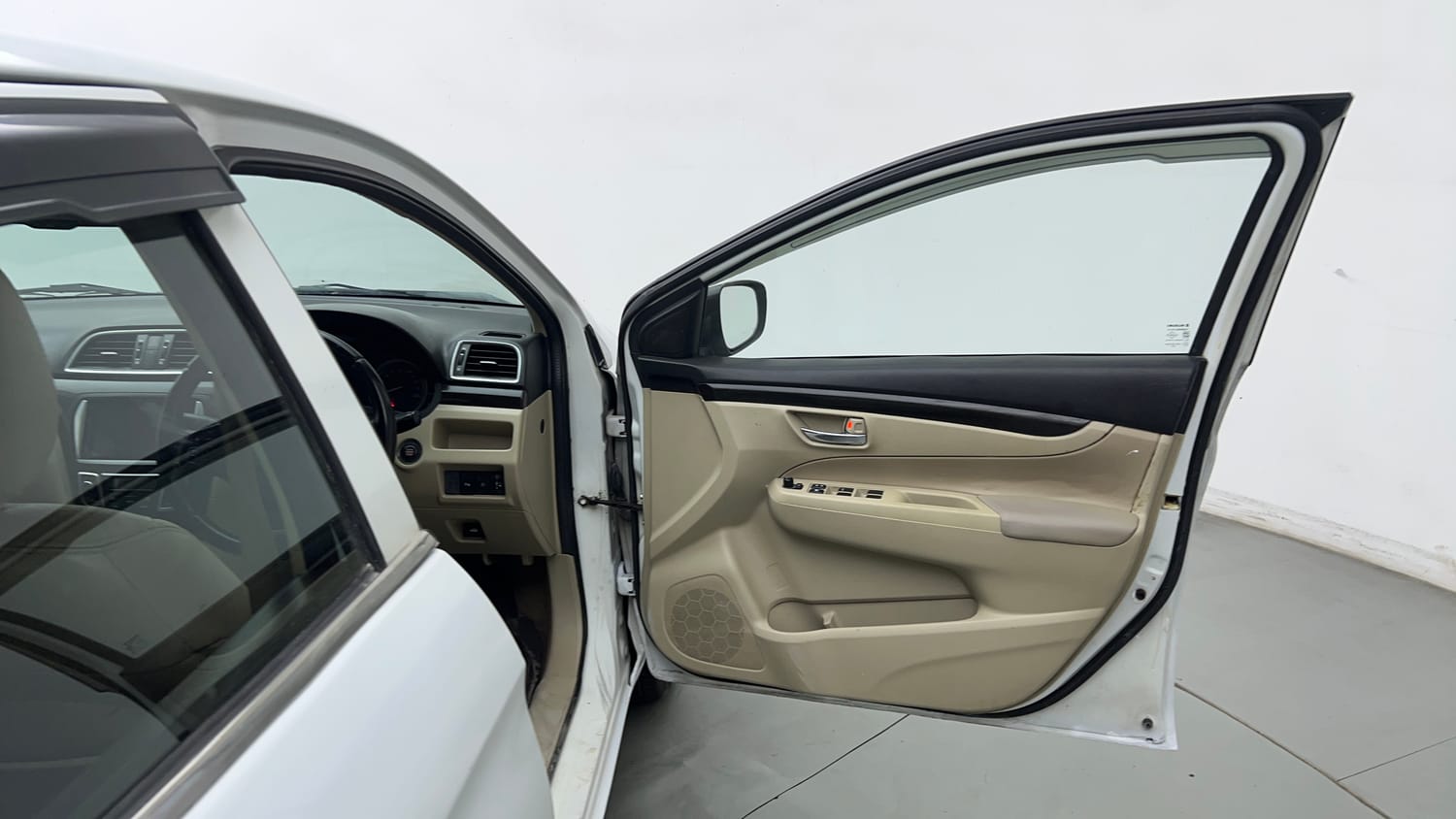 Used 2016 Maruti Suzuki Ciaz ZXI+ AT Petrol Automatic interior RIGHT FRONT DOOR OPEN VIEW