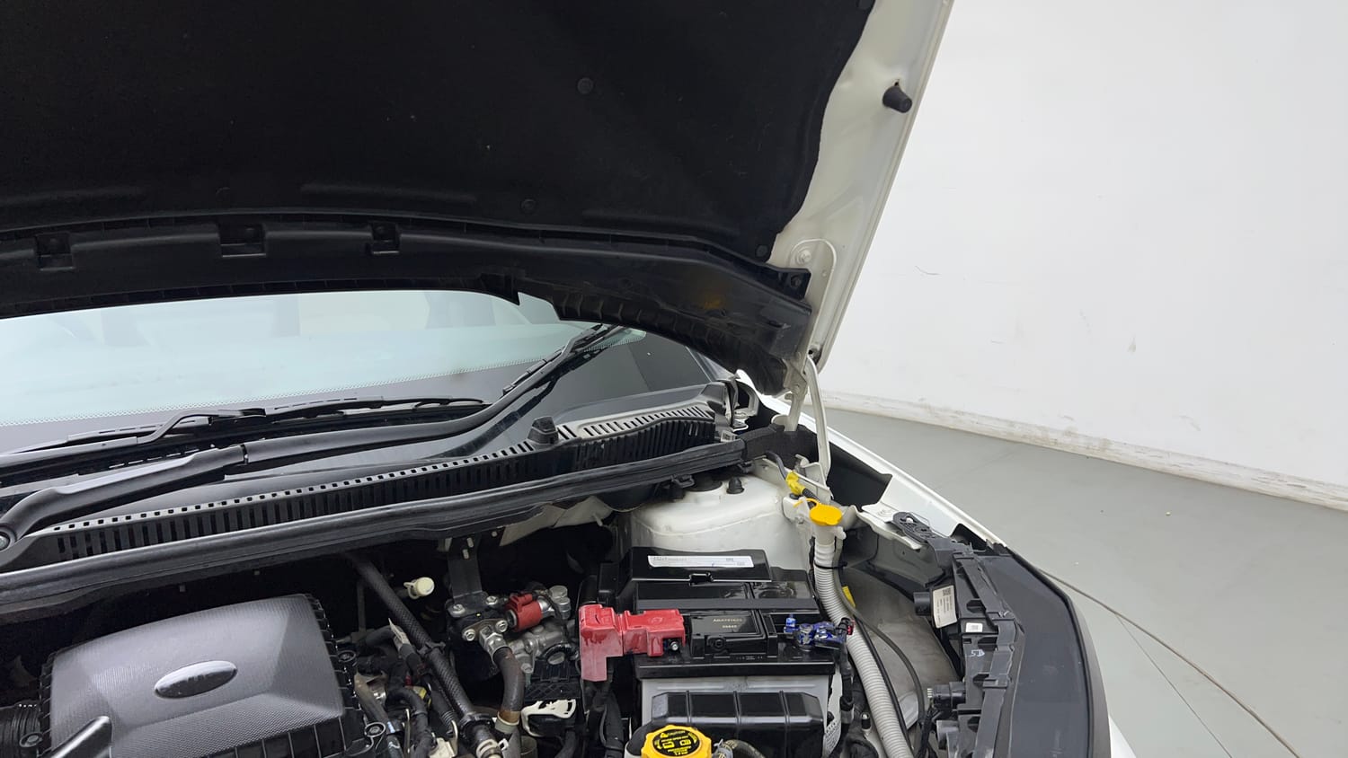 Used 2025 Tata Nexon Pure Plus (S) 1.2 iCNG 6MT Cng Manual engine ENGINE LEFT SIDE HINGE & APRON VIEW