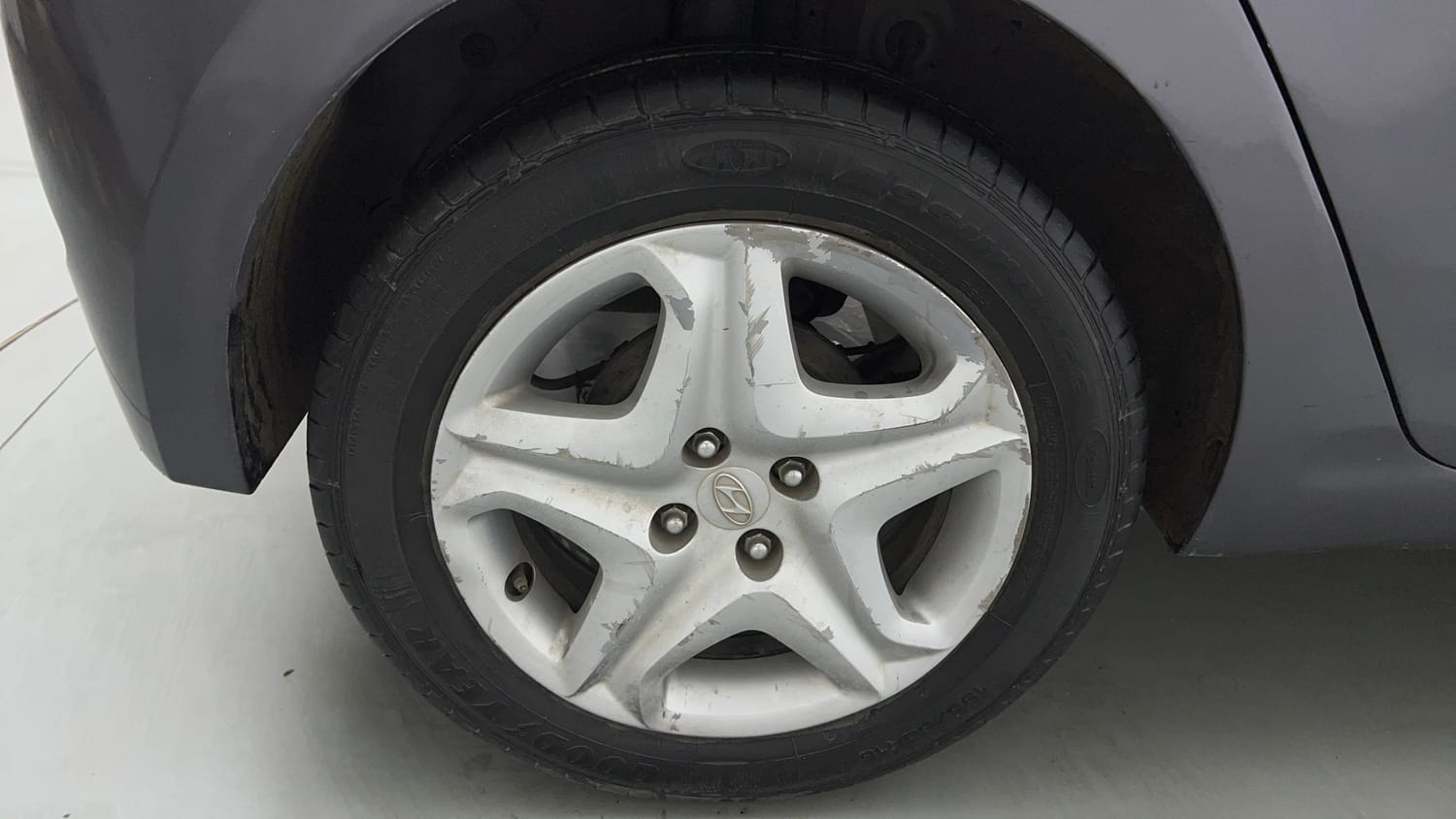 Used 2017 Hyundai Elite i20 Asta 1.2 Petrol Manual tyres RIGHT REAR TYRE RIM VIEW