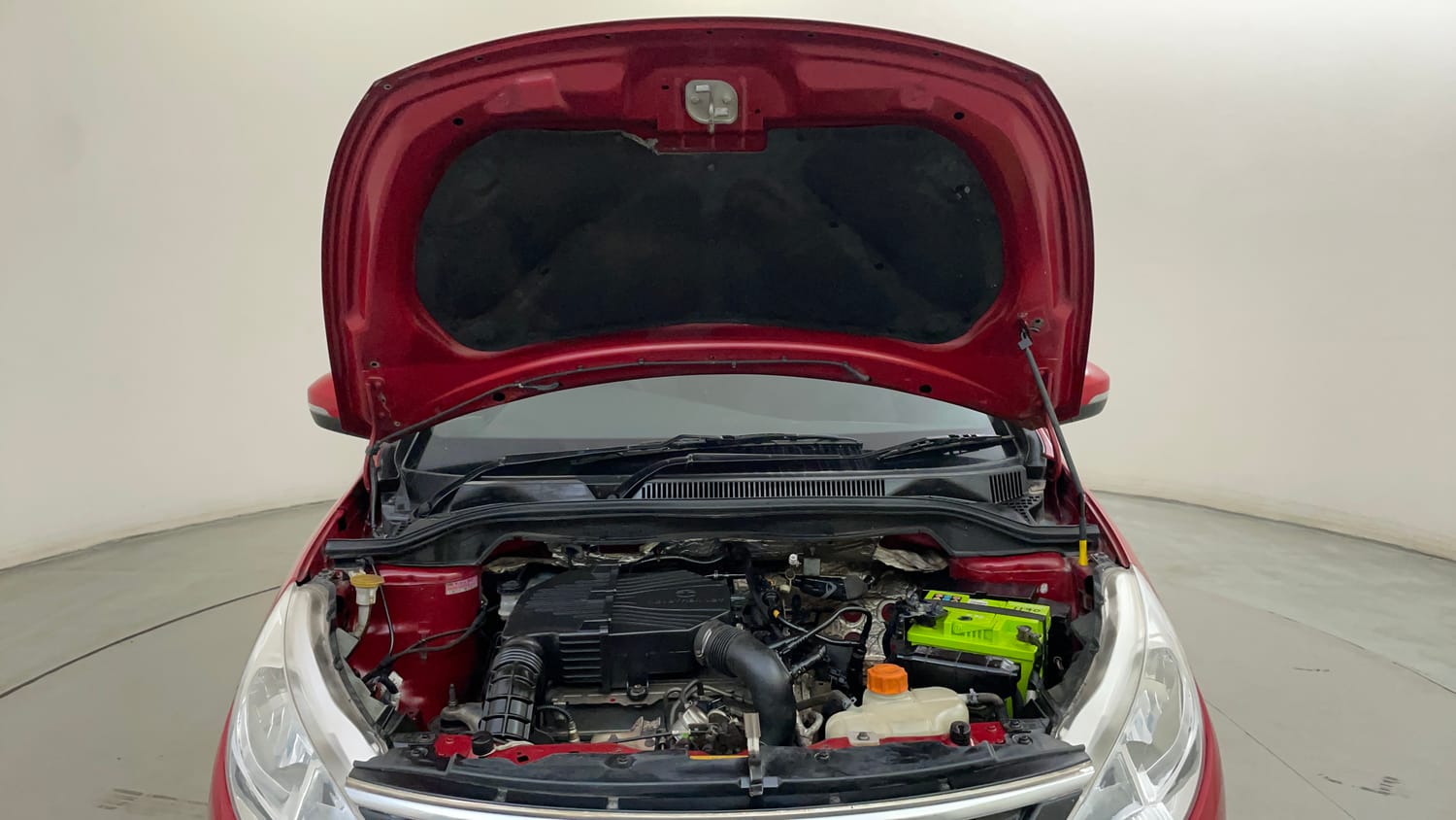 Used 2014 Tata Zest XE Petrol Petrol Manual engine ENGINE & BONNET OPEN FRONT VIEW