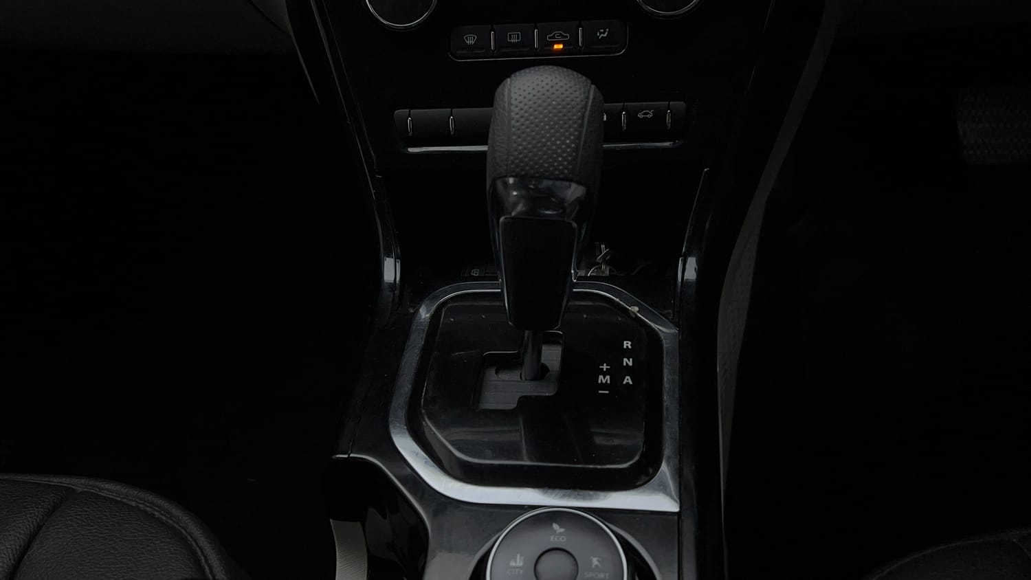 Used 2021 Tata Nexon XZA Plus Petrol Automatic interior GEAR  KNOB VIEW