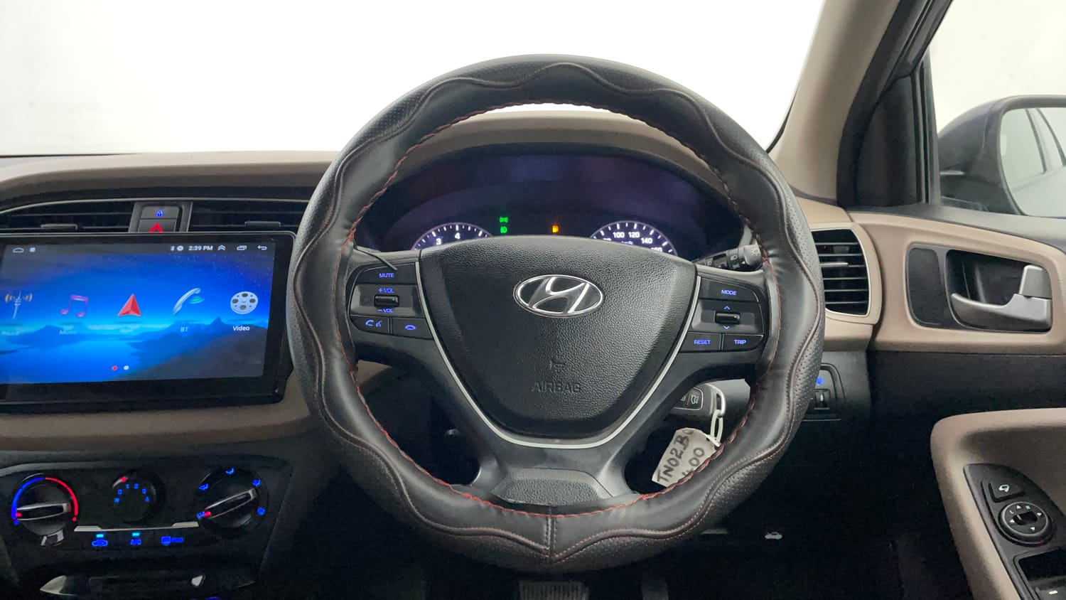Used 2019 Hyundai Elite i20 Sportz Plus 1.2 CVT Petrol Automatic interior STEERING VIEW