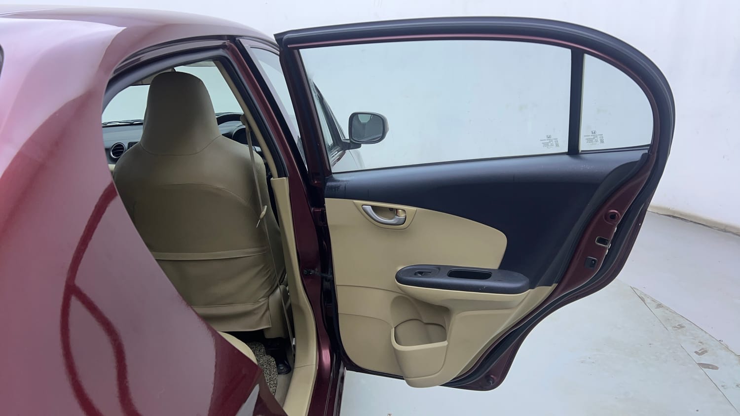 Used 2014 Honda Amaze 1.2 VX i-VTEC Petrol Manual interior RIGHT REAR DOOR OPEN VIEW