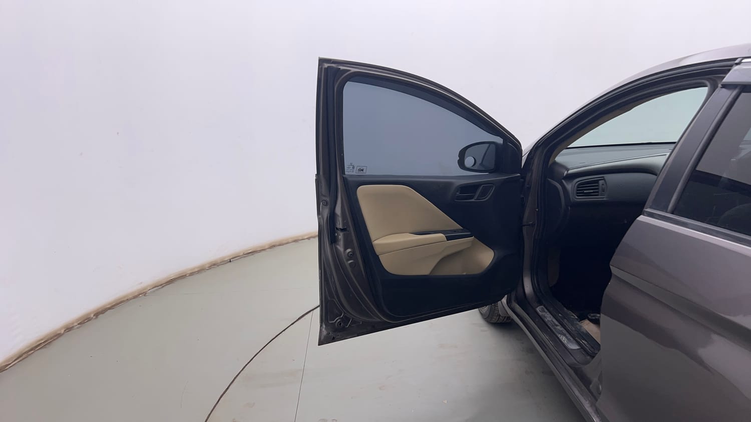 Used 2014 Honda City SV Petrol Manual interior LEFT FRONT DOOR OPEN VIEW