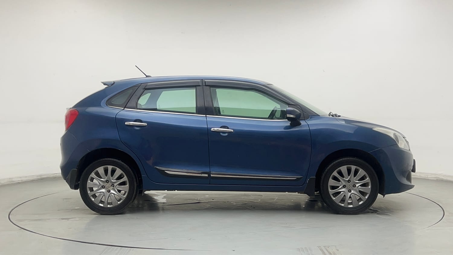 Used 2018 Maruti Suzuki Baleno Zeta 1.2 Petrol Manual exterior RIGHT SIDE VIEW