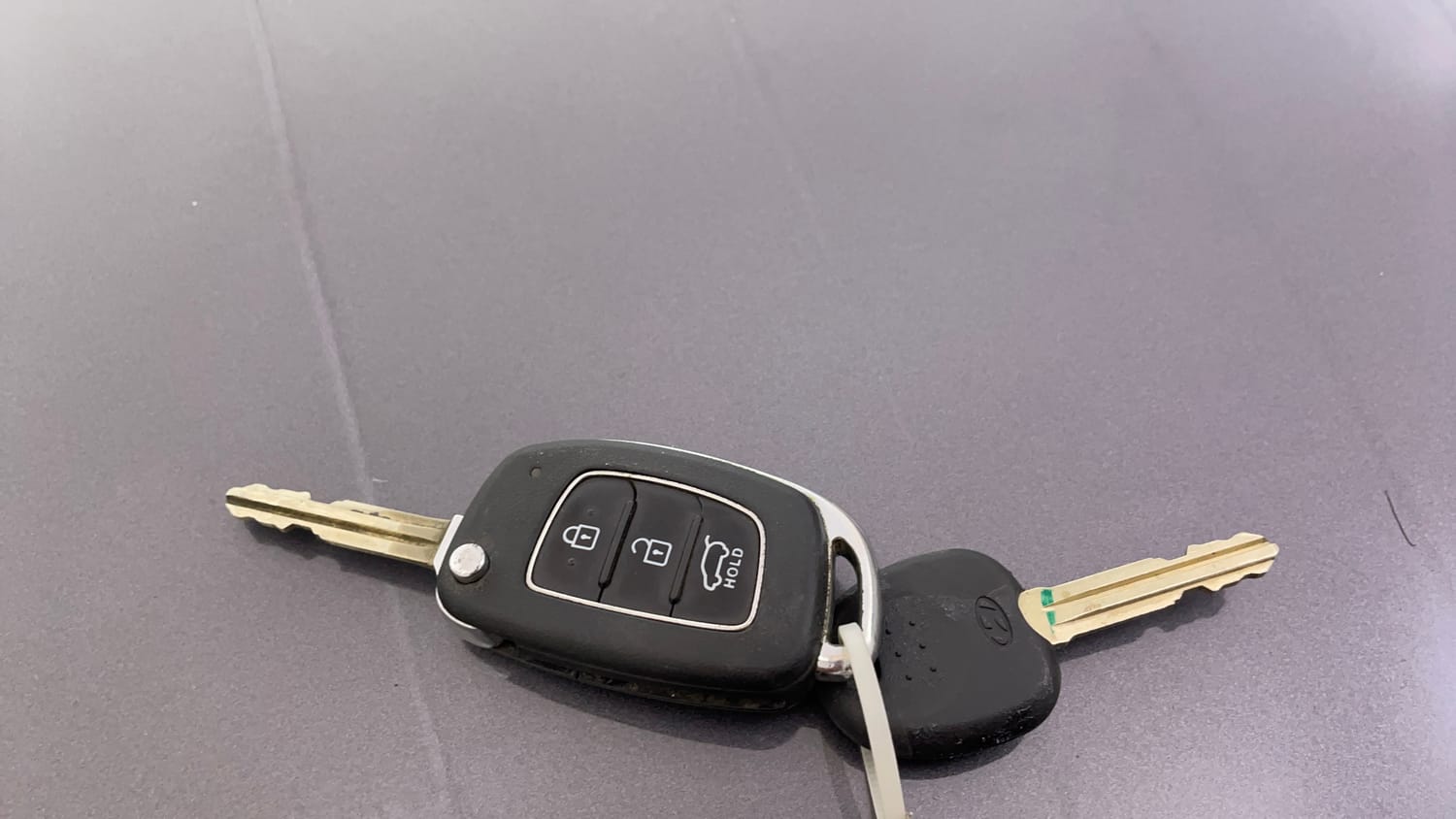 Used 2019 Hyundai Elite i20 Sportz Plus 1.2 CVT Petrol Automatic extra CAR KEY VIEW