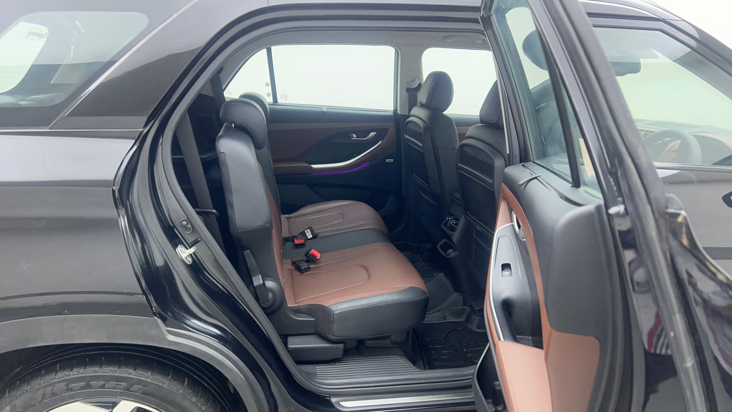 Used 2023 Hyundai Alcazar Signature (O) 7 Seater 1.5 Diesel AT Diesel Automatic interior RIGHT SIDE REAR DOOR CABIN VIEW