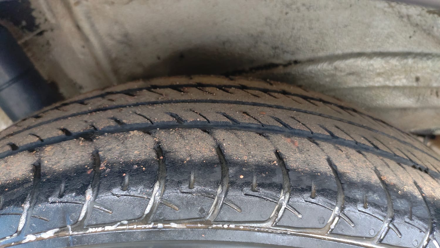 Used 2022 Maruti Suzuki Wagon R ZXi 1.2 Petrol Manual tyres RIGHT REAR TYRE TREAD VIEW
