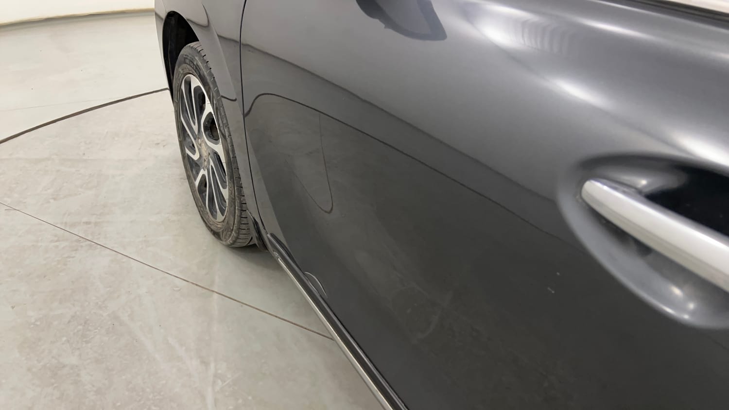 Used 2022 Maruti Suzuki Baleno Alpha MT Petrol Manual dents MINOR SCRATCH