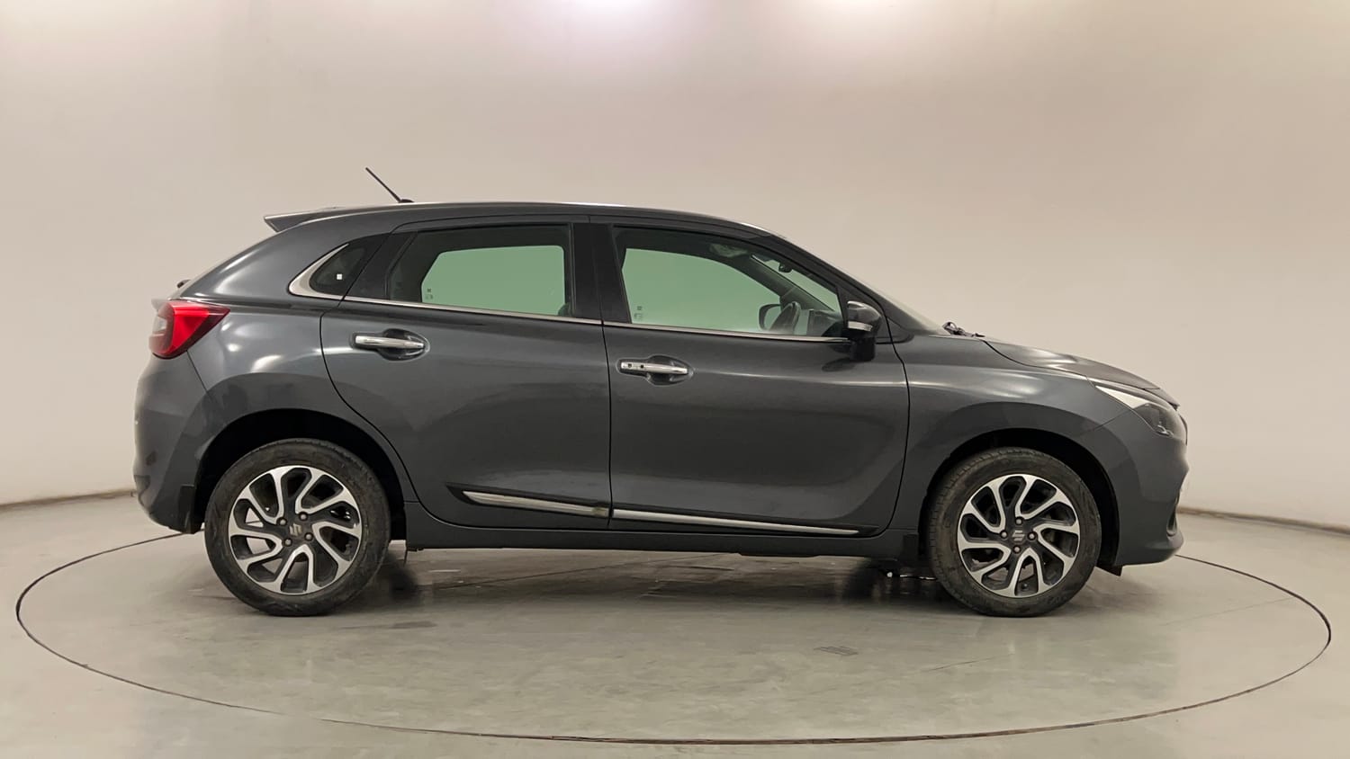 Used 2022 Maruti Suzuki Baleno Alpha MT Petrol Manual exterior RIGHT SIDE VIEW