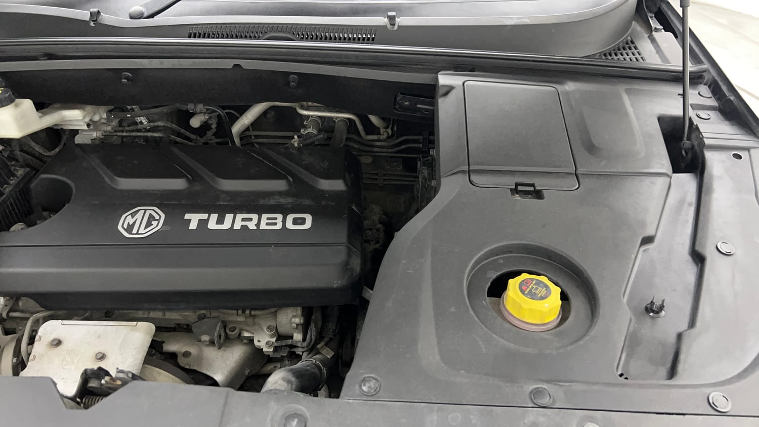 Used 2019 MG Motors Hector Sharp Hybrid 1.5 Petrol Hybrid Manual engine ENGINE LEFT SIDE VIEW