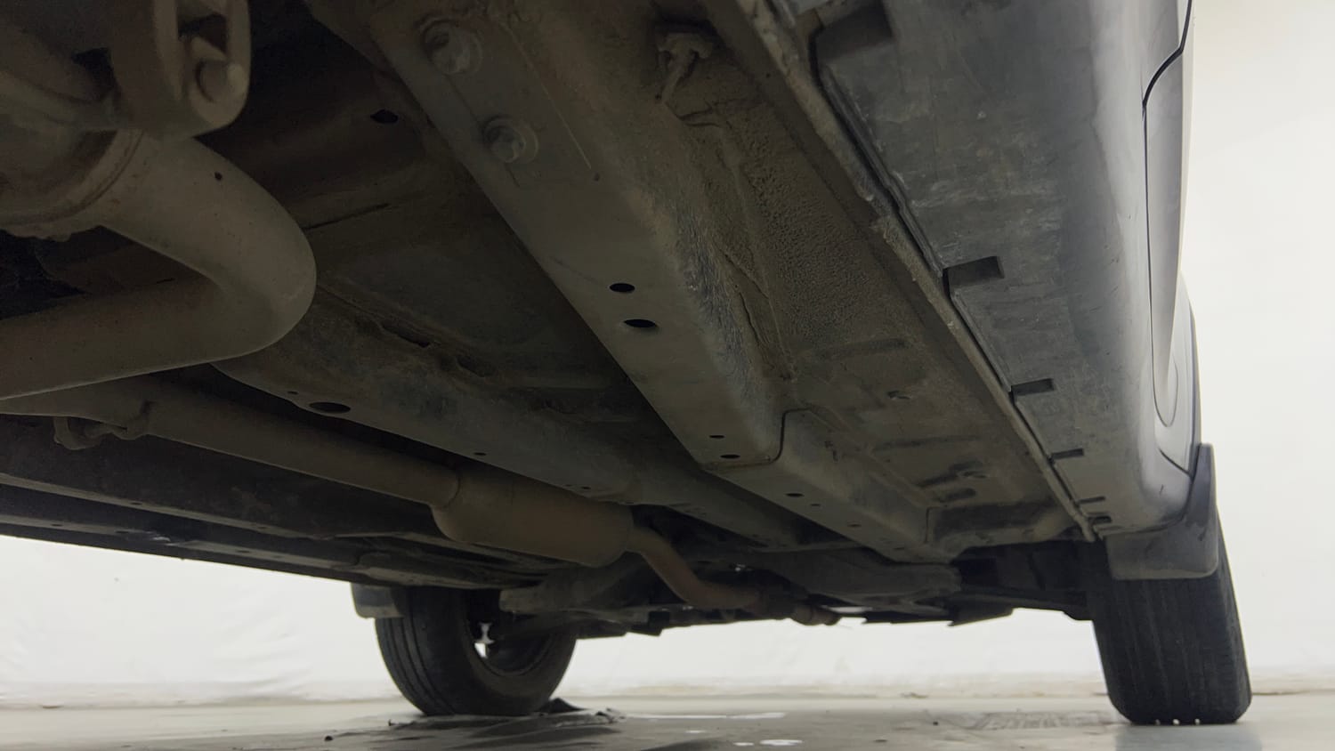 Used 2021 Tata Nexon XZA Plus Petrol Automatic extra REAR RIGHT UNDERBODY VIEW