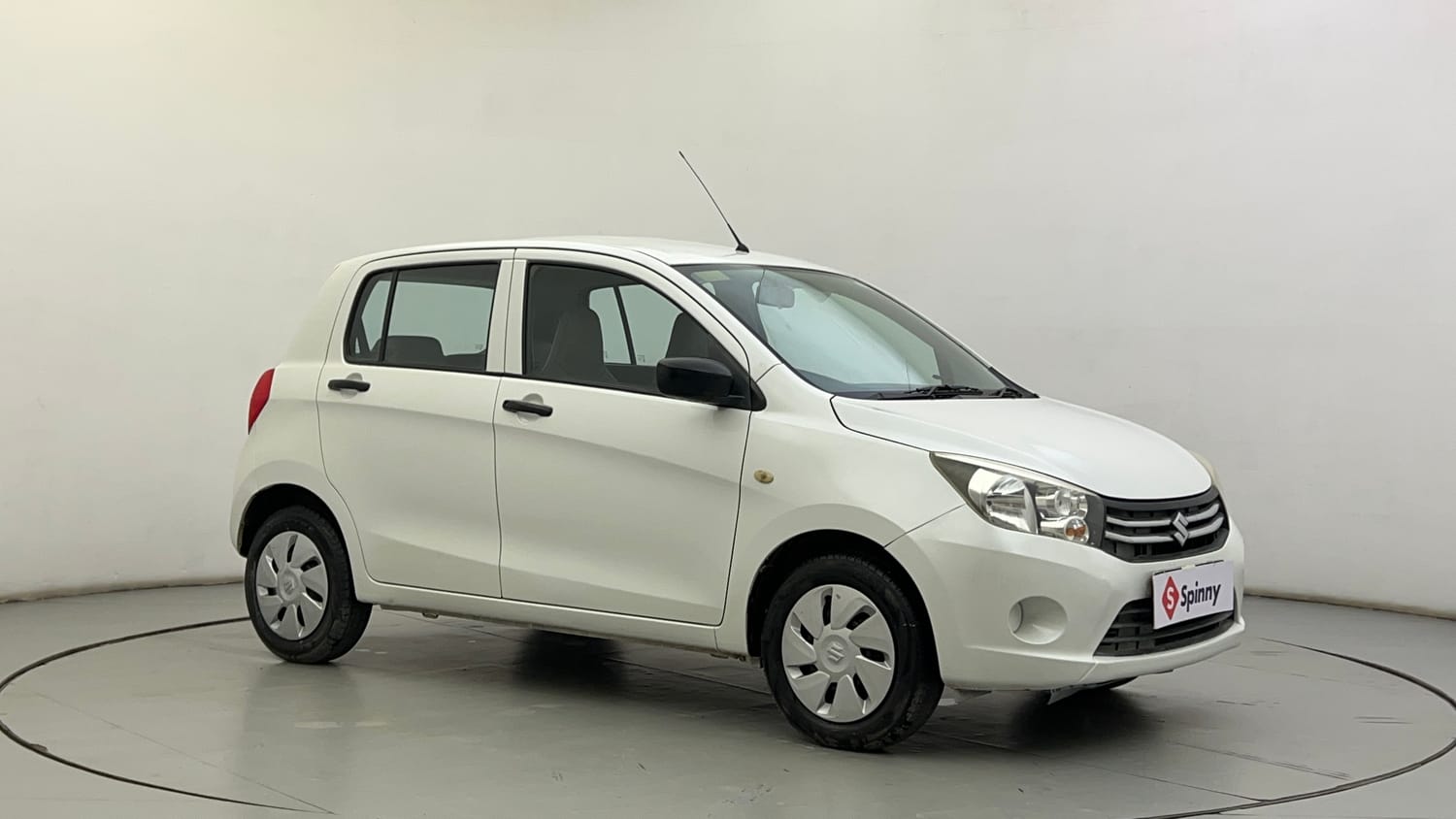 Used 2015 Maruti Suzuki Celerio VXi AMT Petrol Automatic exterior RIGHT FRONT CORNER VIEW