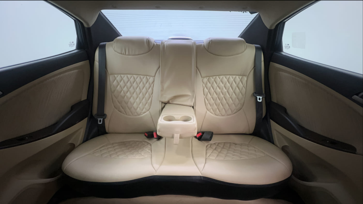 Used 2016 Hyundai Verna 1.6 VTVT SX Petrol Manual interior REAR SEAT CONDITION VIEW
