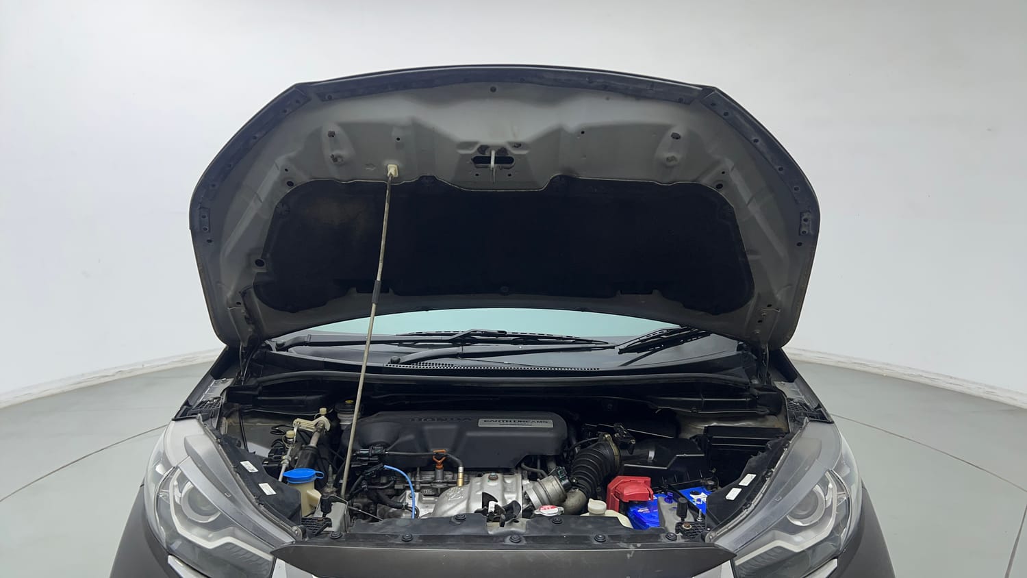 Used 2021 Honda WR-V VX MT Diesel Diesel Manual engine ENGINE & BONNET OPEN FRONT VIEW