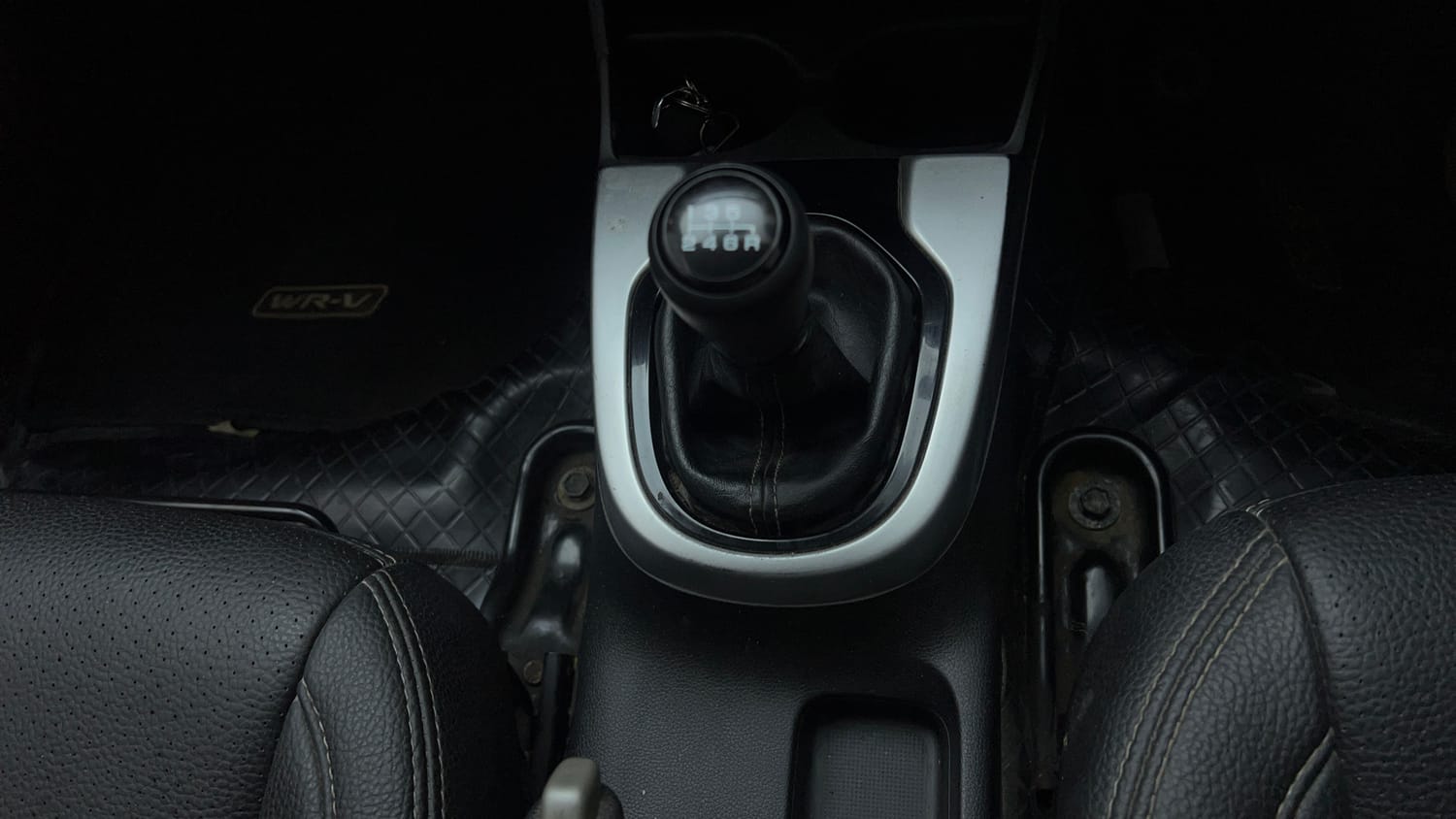 Used 2021 Honda WR-V VX MT Diesel Diesel Manual interior GEAR  KNOB VIEW