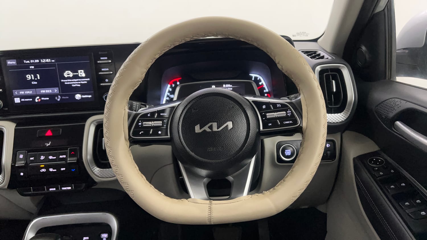 Used 2023 Kia Sonet HTX 1.0 DCT Petrol Automatic interior STEERING VIEW