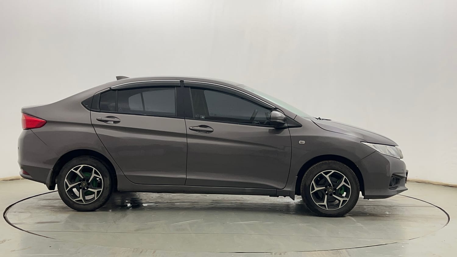 Used 2014 Honda City SV Petrol Manual exterior RIGHT SIDE VIEW