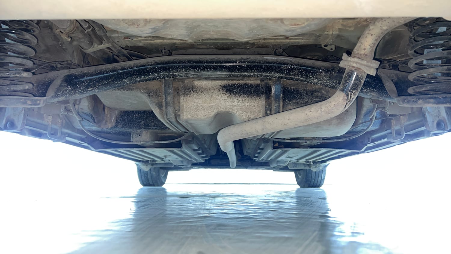 Used 2019 Maruti Suzuki S-Cross Zeta 1.3 Diesel Manual extra REAR UNDERBODY VIEW (TAKEN FROM REAR)
