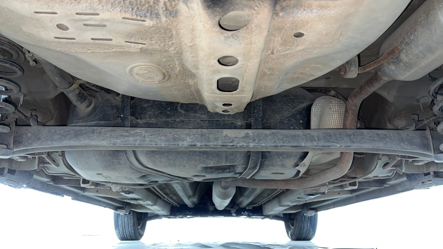 Used 2017 Maruti Suzuki Swift Lxi (O) Petrol Manual extra REAR UNDERBODY VIEW (TAKEN FROM REAR)