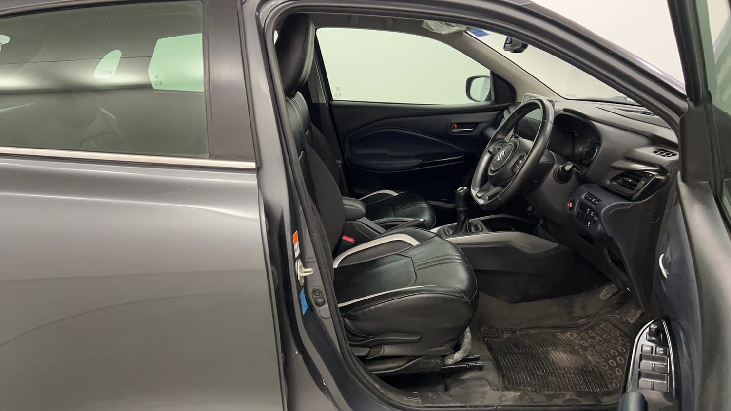 Used 2022 Maruti Suzuki Baleno Alpha MT Petrol Manual interior RIGHT SIDE FRONT DOOR CABIN VIEW