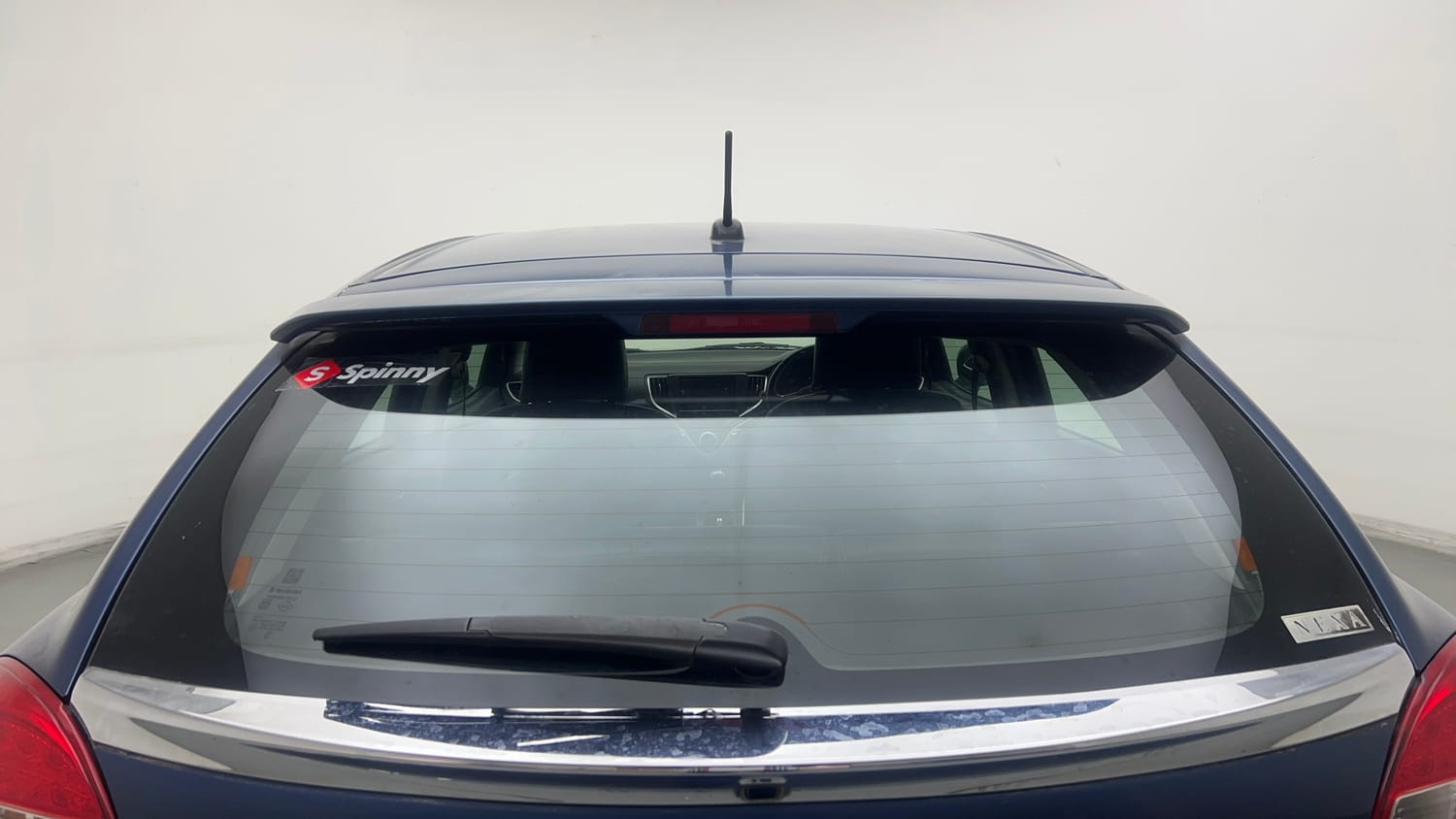 Used 2018 Maruti Suzuki Baleno Zeta 1.2 Petrol Manual exterior BACK WINDSHIELD VIEW