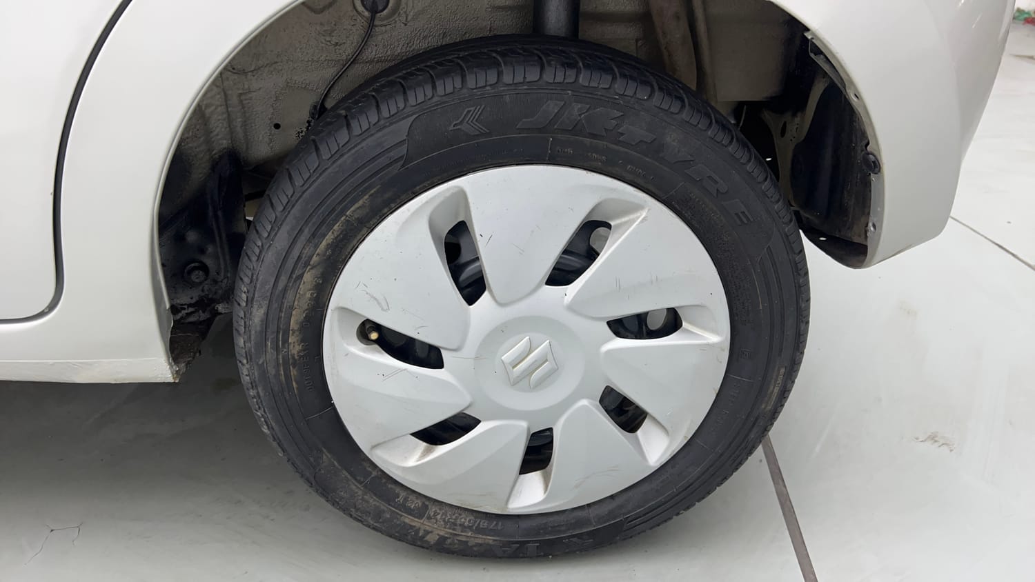 Used 2019 Maruti Suzuki Celerio VXi (O) CNG Cng Manual tyres LEFT REAR TYRE RIM VIEW