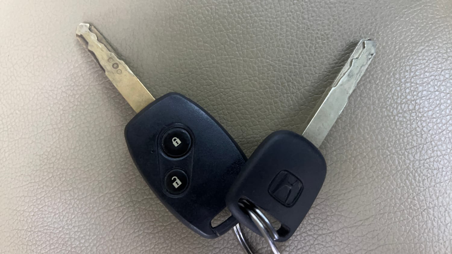 Used 2014 Honda Amaze 1.2 VX i-VTEC Petrol Manual extra CAR KEY VIEW