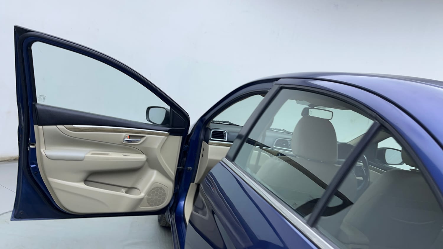Used 2018 Maruti Suzuki Ciaz Alpha Hybrid 1.5 AT Petrol Automatic interior LEFT FRONT DOOR OPEN VIEW