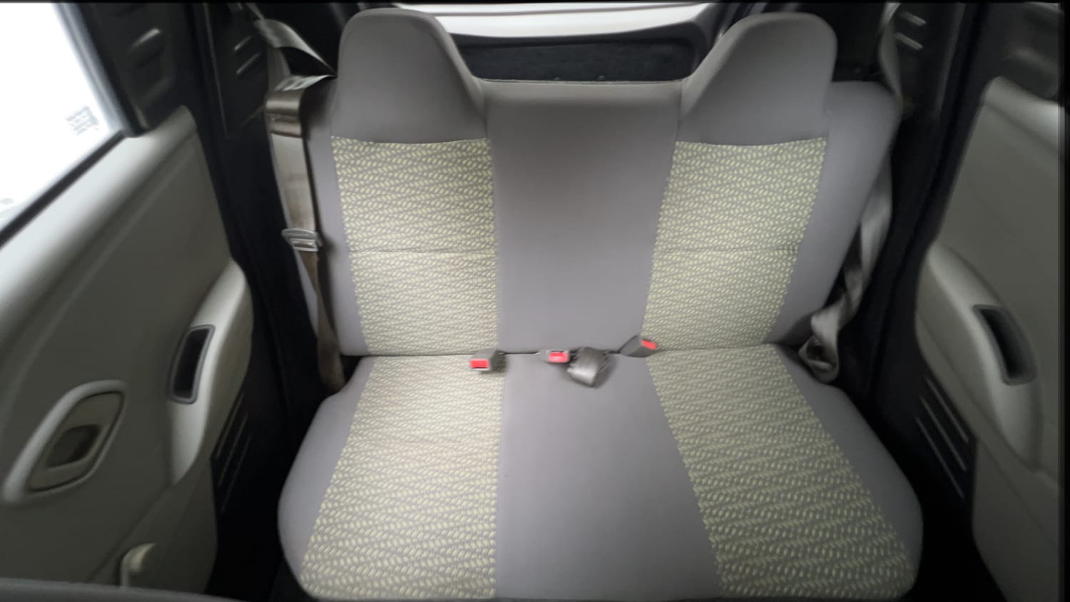 Used 2017 Datsun Redi-GO T (O) Petrol Manual interior REAR SEAT CONDITION VIEW