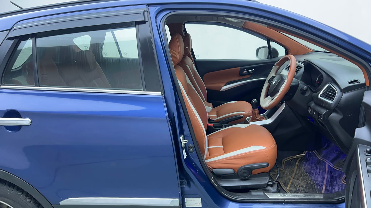 Used 2019 Maruti Suzuki S-Cross Zeta 1.3 Diesel Manual interior RIGHT SIDE FRONT DOOR CABIN VIEW