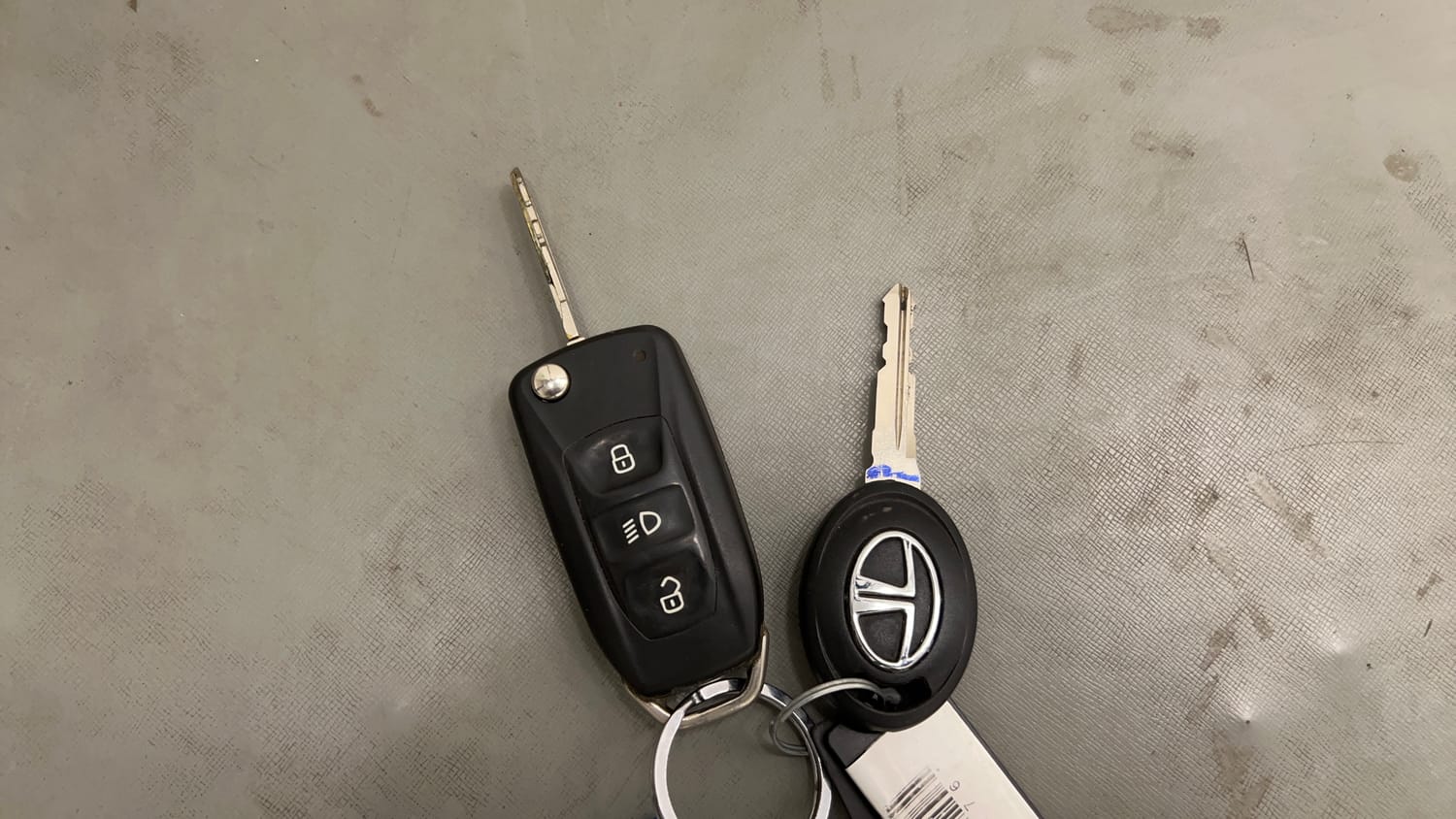 Used 2015 Tata Zest XMS Petrol Petrol Manual extra CAR KEY VIEW
