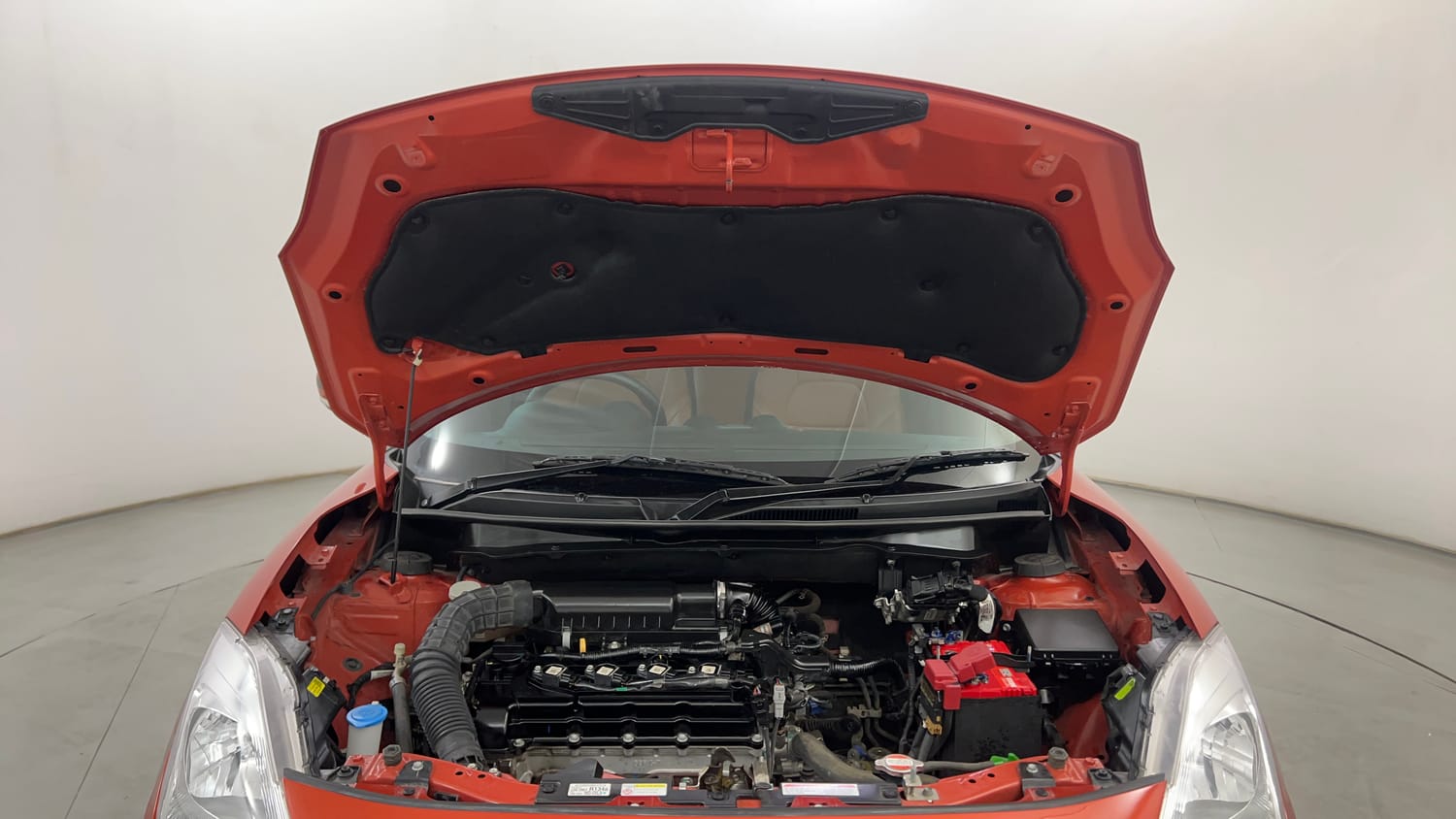 Used 2020 Maruti Suzuki Swift ZXi Petrol Manual engine ENGINE & BONNET OPEN FRONT VIEW