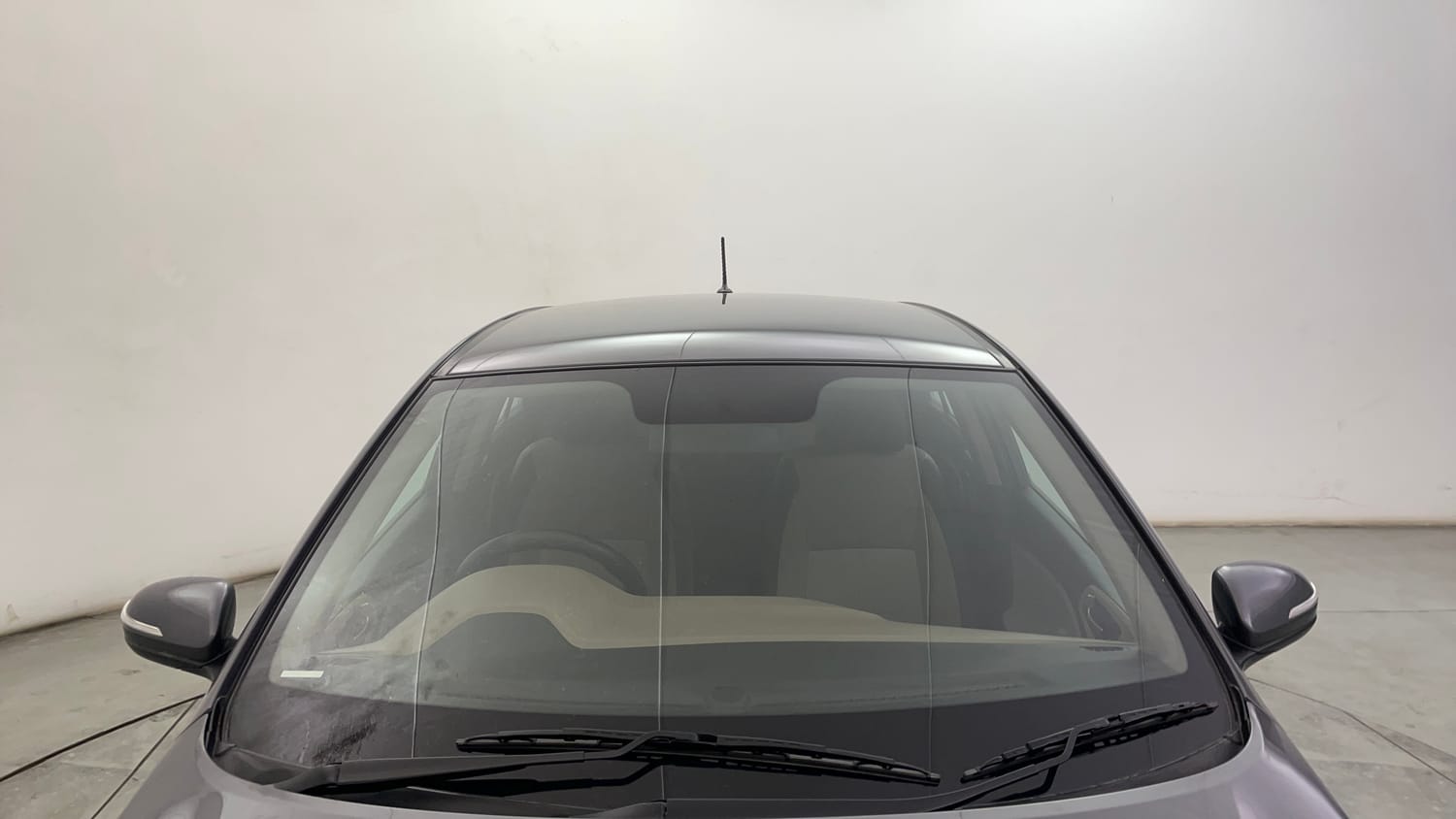 Used 2019 Hyundai Elite i20 Sportz Plus 1.2 CVT Petrol Automatic exterior FRONT WINDSHIELD VIEW