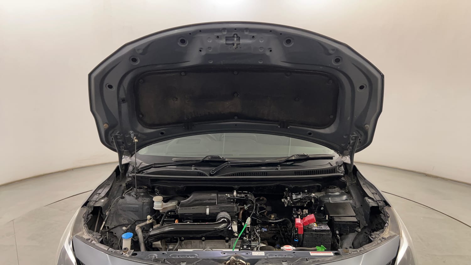 Used 2022 Maruti Suzuki Baleno Alpha MT Petrol Manual engine ENGINE & BONNET OPEN FRONT VIEW