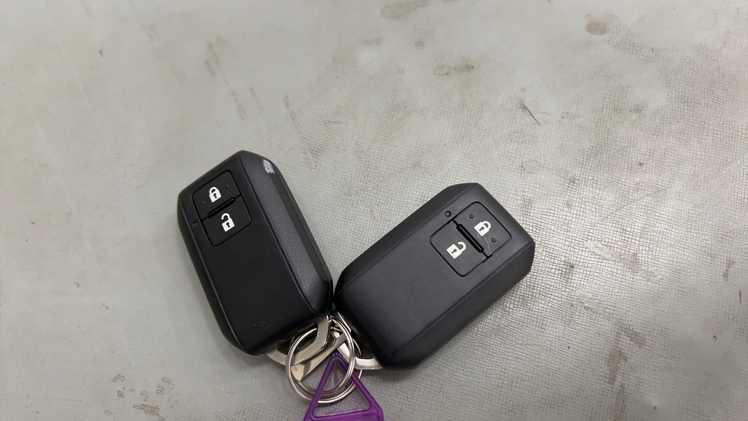 Used 2020 Maruti Suzuki Swift ZXi Petrol Manual extra CAR KEY VIEW