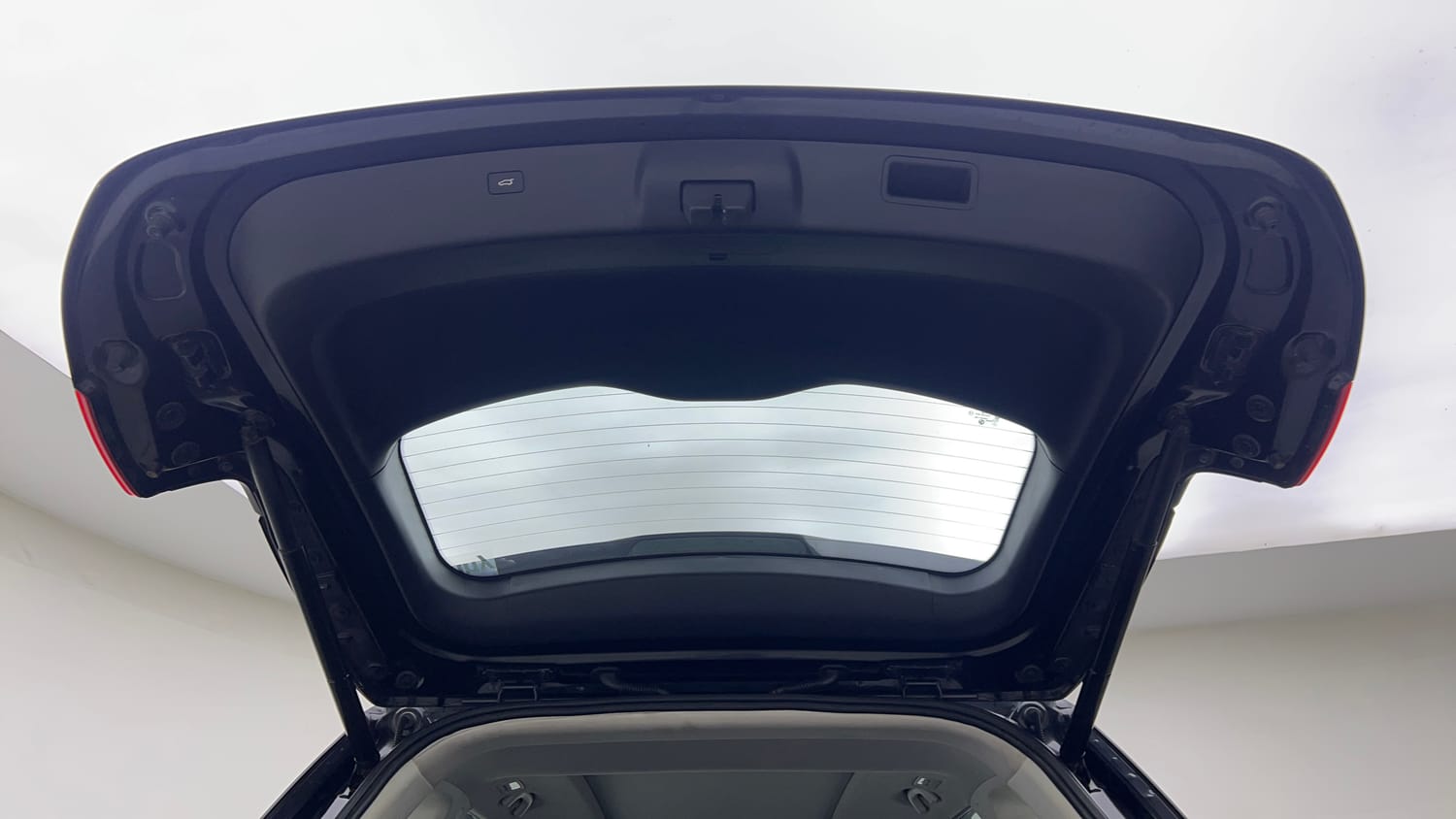 Used 2019 MG Motors Hector Sharp Hybrid 1.5 Petrol Hybrid Manual interior DICKY DOOR OPEN VIEW