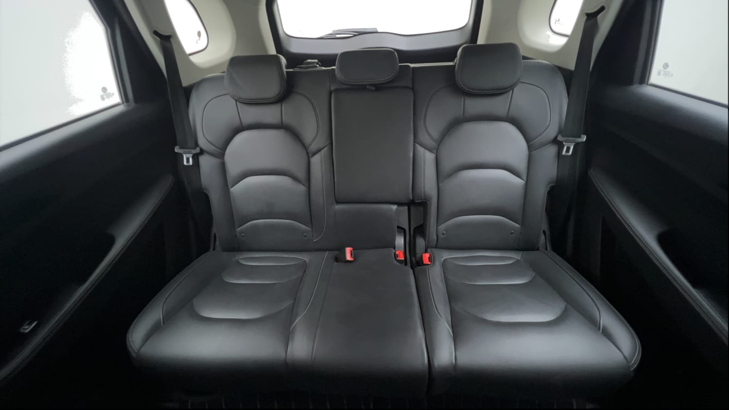 Used 2019 MG Motors Hector Sharp Hybrid 1.5 Petrol Hybrid Manual interior REAR SEAT CONDITION VIEW