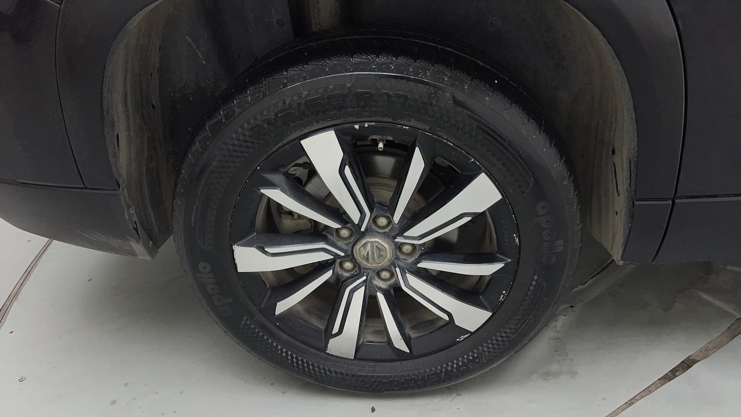 Used 2019 MG Motors Hector Sharp Hybrid 1.5 Petrol Hybrid Manual tyres RIGHT REAR TYRE RIM VIEW