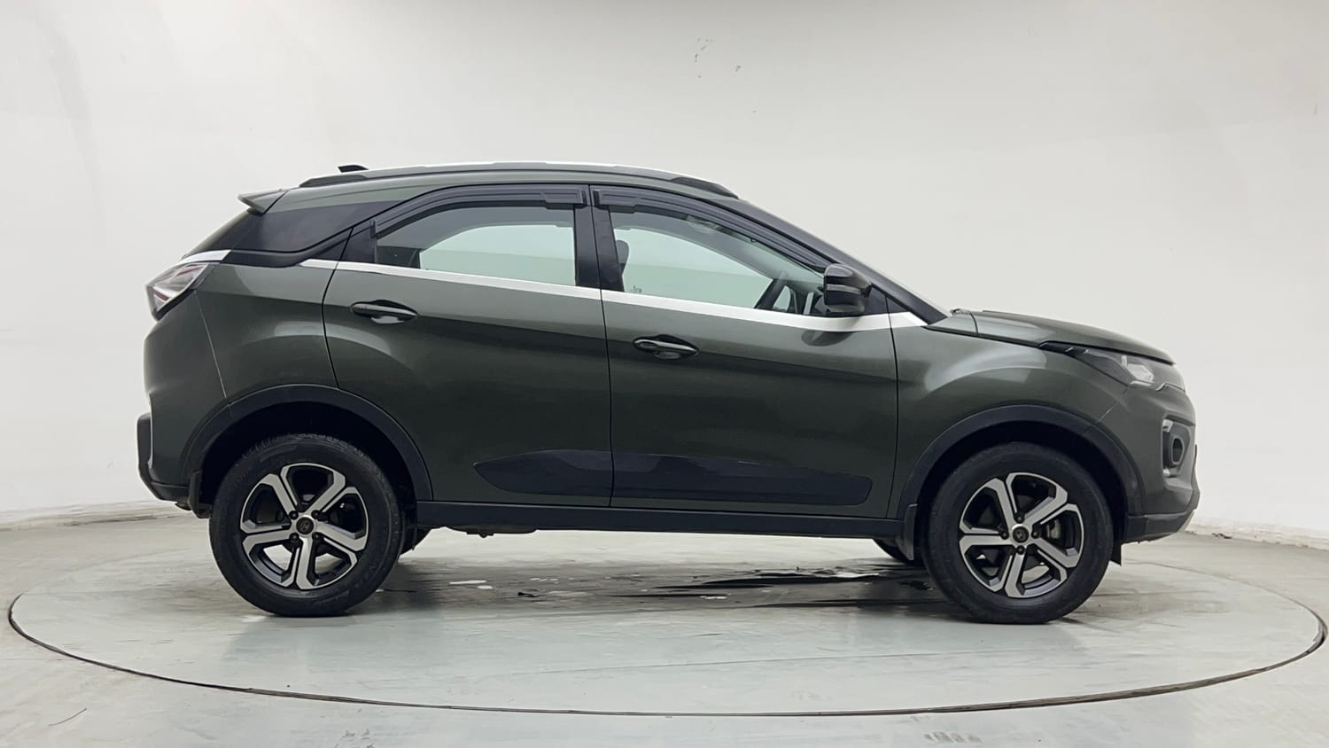Used 2021 Tata Nexon XZA Plus Petrol Automatic exterior RIGHT SIDE VIEW