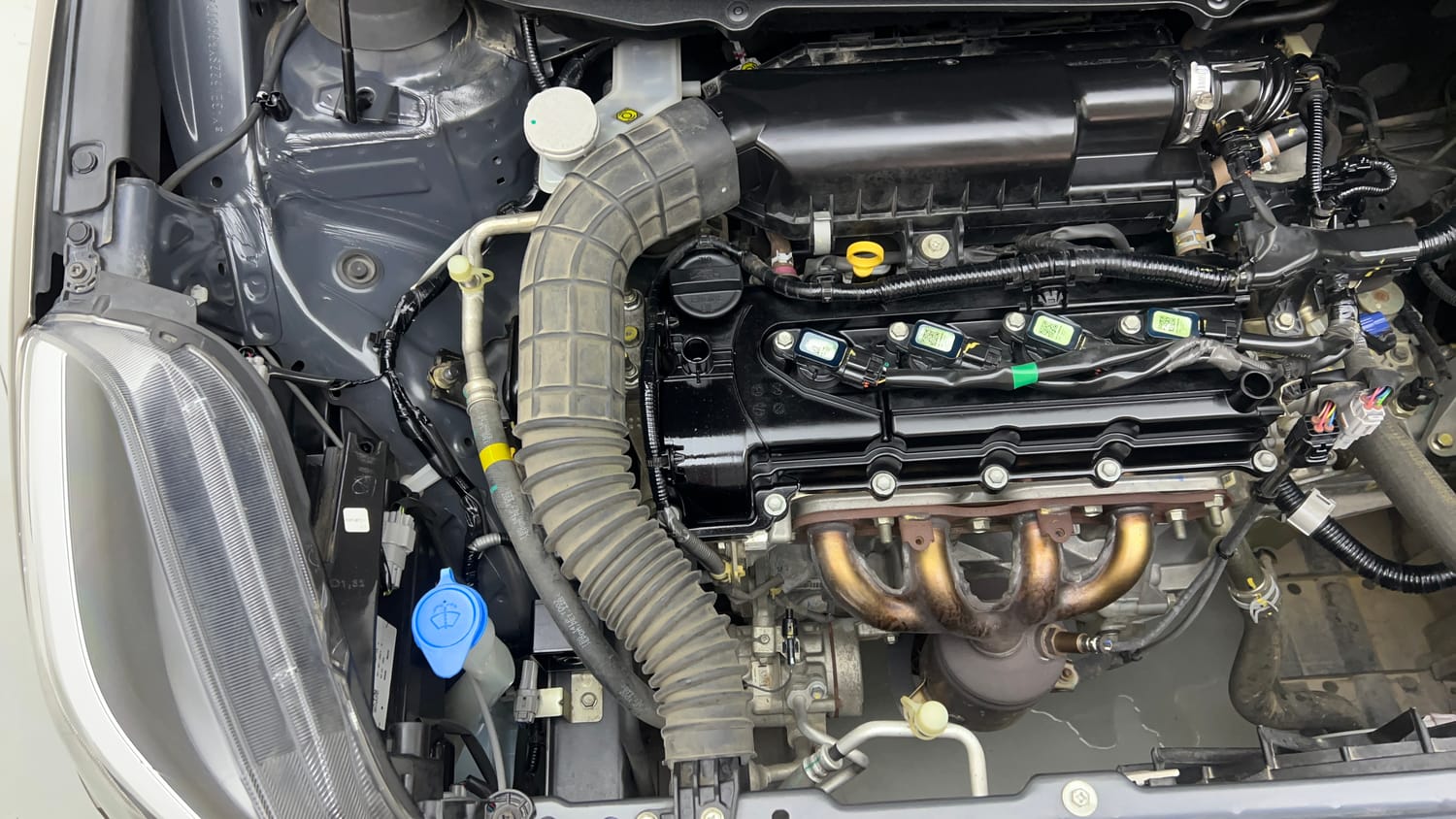 Used 2021 Maruti Suzuki Baleno Delta Petrol Manual engine ENGINE RIGHT SIDE VIEW