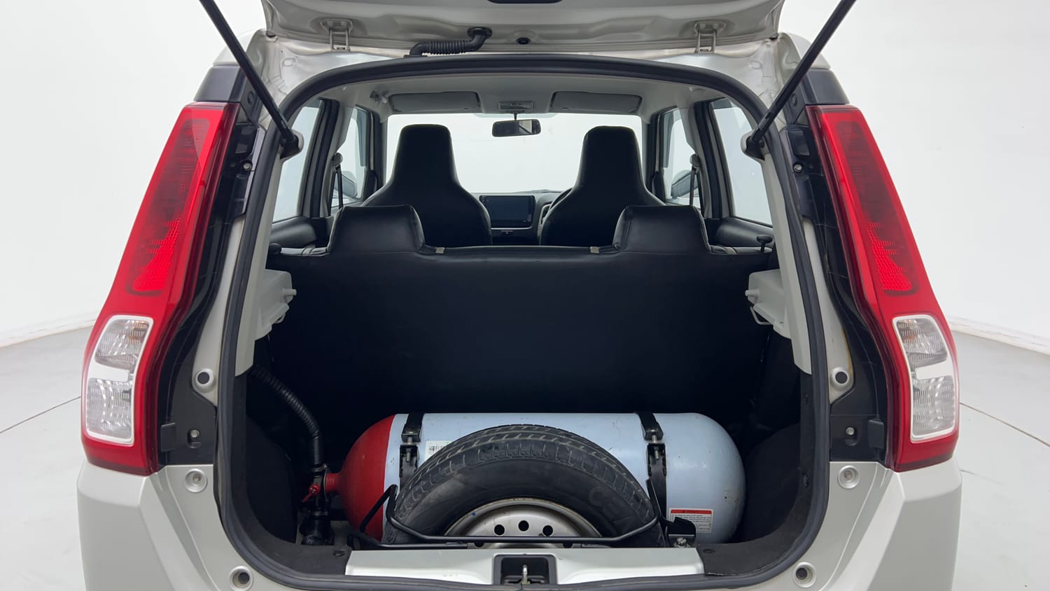 Used 2020 Maruti Suzuki Wagon R LXi 1.0 CNG Cng Manual interior DICKY INSIDE VIEW