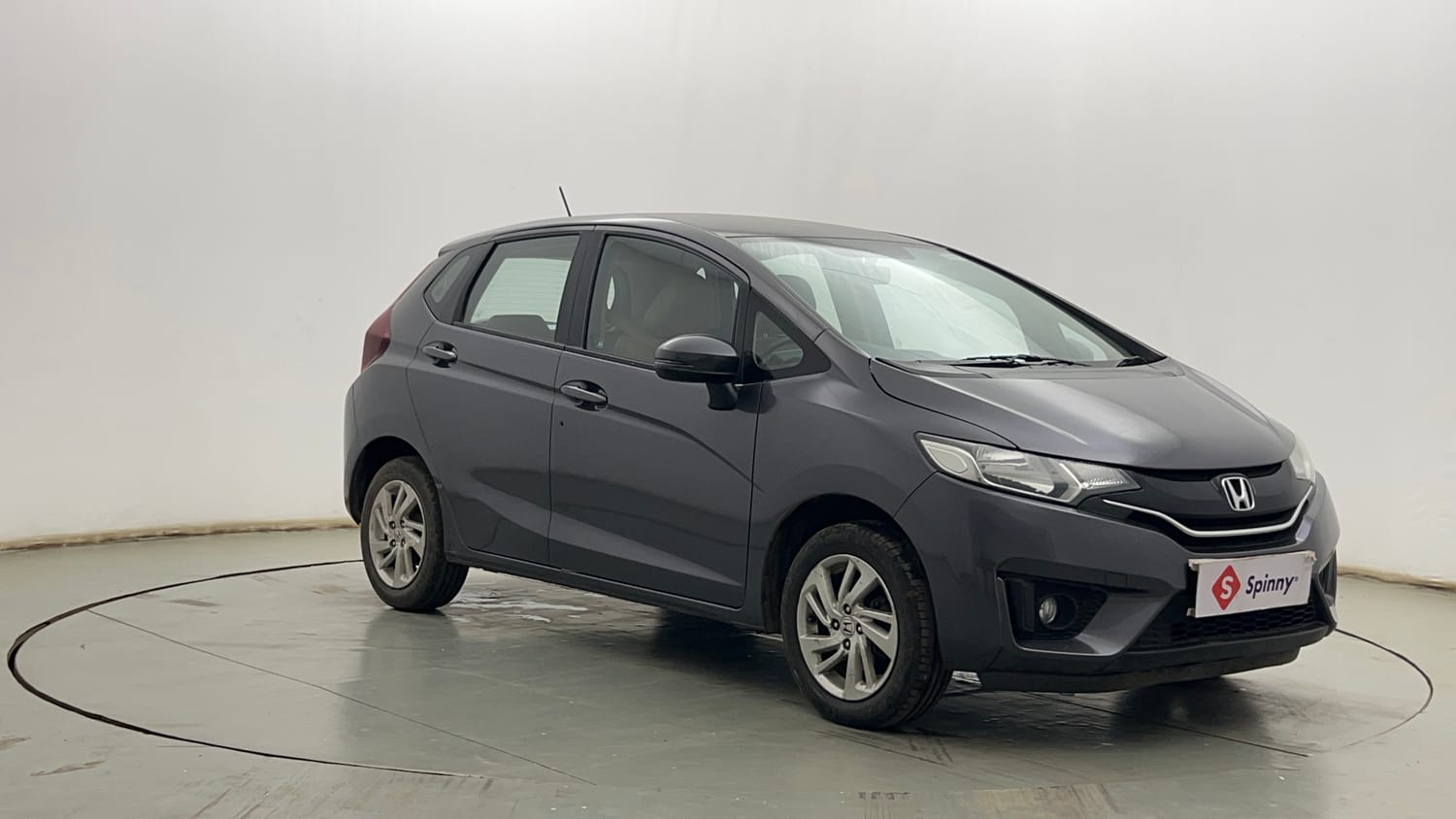 Used 2018 Honda Jazz V Petrol Petrol Manual exterior RIGHT FRONT CORNER VIEW