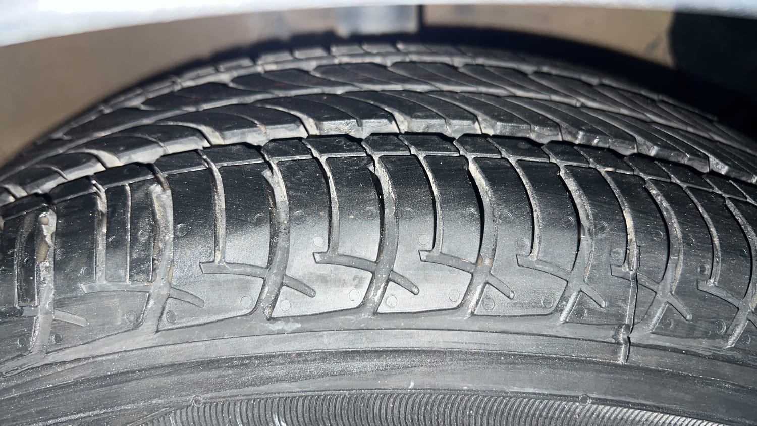 Used 2019 Hyundai Grand i10 Magna 1.2 Kappa VTVT Petrol Manual tyres RIGHT FRONT TYRE TREAD VIEW