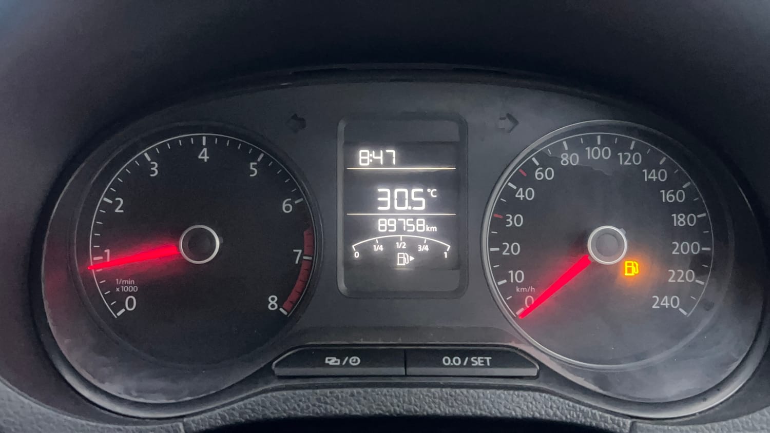 Used 2019 Volkswagen Ameo Trendline 1.0L (P) Petrol Manual interior CLUSTERMETER VIEW
