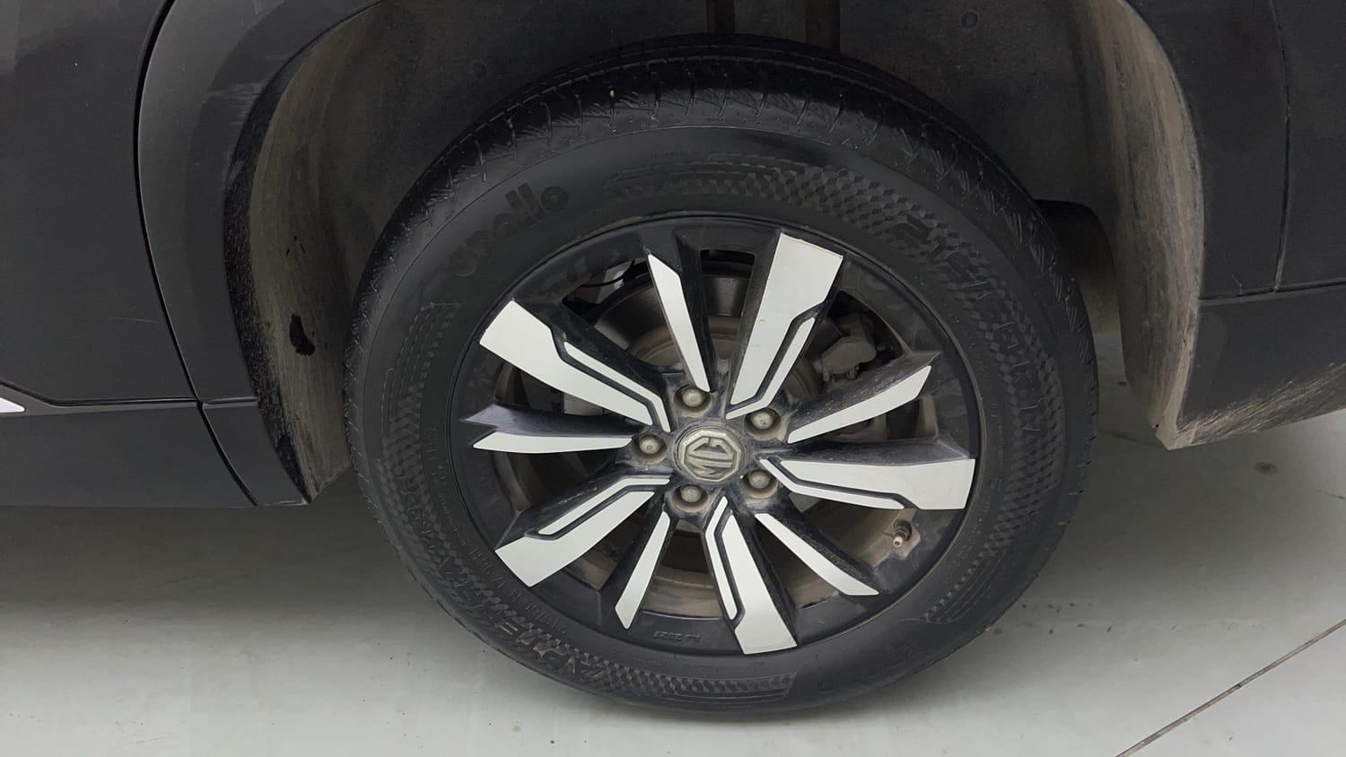 Used 2019 MG Motors Hector Sharp Hybrid 1.5 Petrol Hybrid Manual tyres LEFT REAR TYRE RIM VIEW