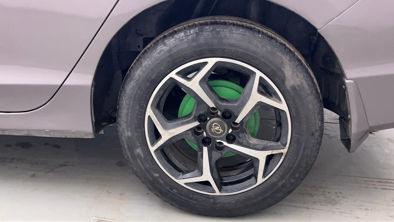 Used 2014 Honda City SV Petrol Manual tyres LEFT REAR TYRE RIM VIEW