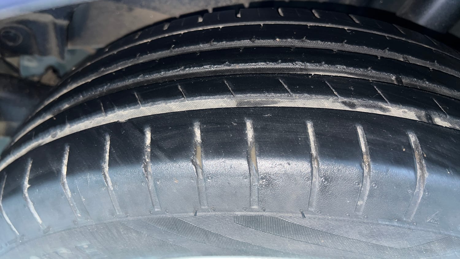 Used 2019 Maruti Suzuki Swift ZXi Petrol Manual tyres LEFT REAR TYRE TREAD VIEW