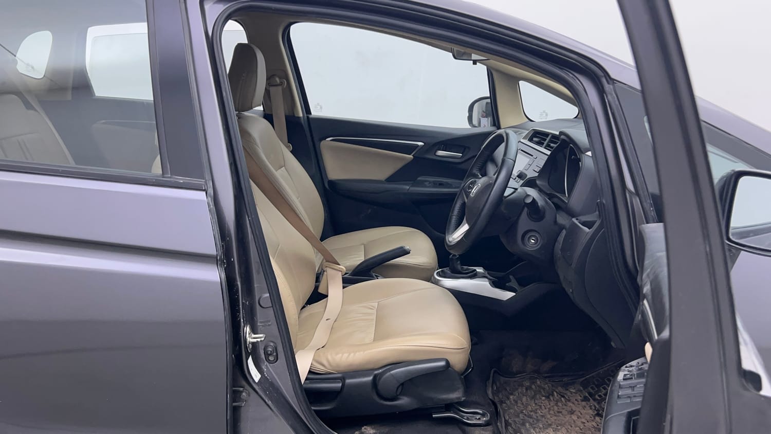 Used 2018 Honda Jazz V Petrol Petrol Manual interior RIGHT SIDE FRONT DOOR CABIN VIEW